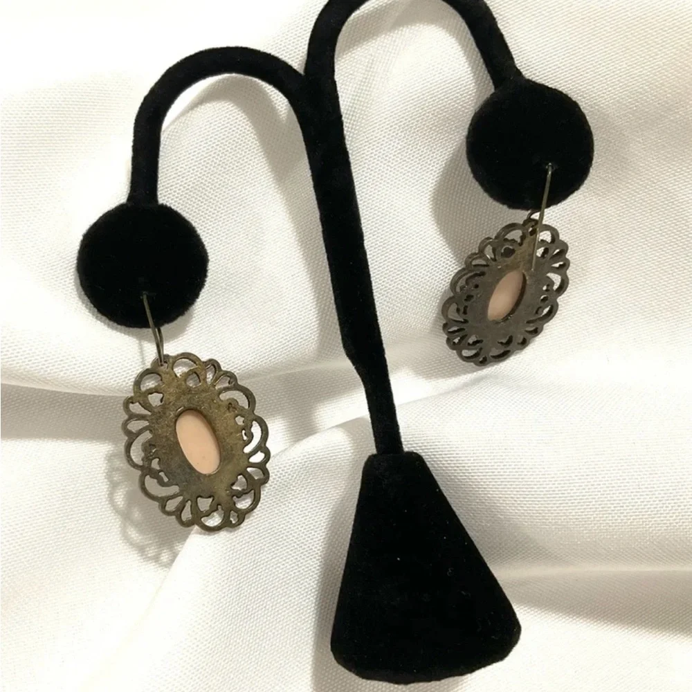 Cameo Hoop Earrings - Picture 4 of 6